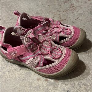 OSHKOSH B’gosh pink play shoes